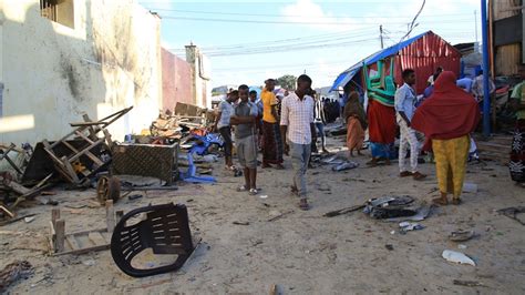 S­o­m­a­l­i­­d­e­ ­b­i­r­ ­r­e­s­t­o­r­a­n­d­a­ ­p­a­t­l­a­m­a­:­ ­6­ ­ö­l­ü­